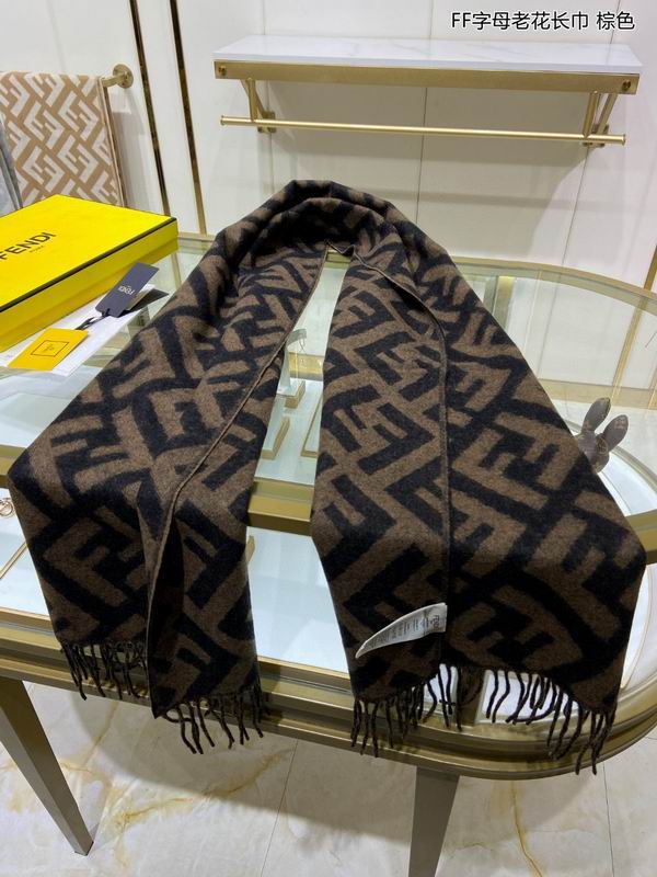 Fendi 44X185cm 100%羊绒 E24